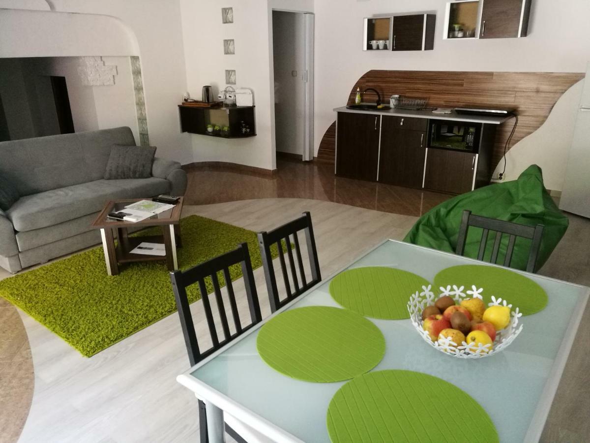 Апартаменты Apartament Na Rozance Вроцлав Экстерьер фото